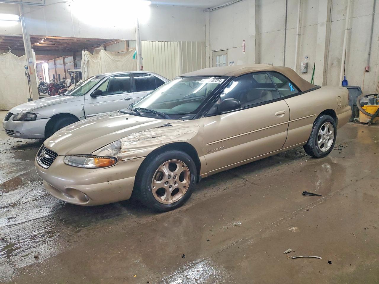 2000 Chrysler Sebring JXi, VIN 3C3EL55H0YT286928 — Фото с аукциона 1 of 4