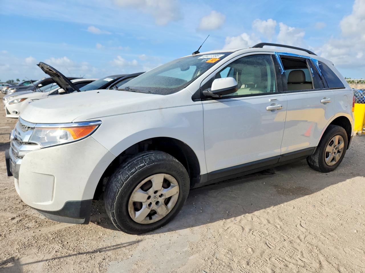 2014 Ford Edge SEL, VIN 2FMDK4JC8EBB45381 — Minor dents and scratches