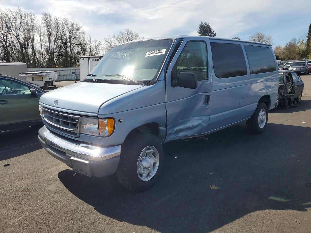 1998 Ford Econoline Wagon XL, VIN 1FBNE31L2WHA01330 — Side