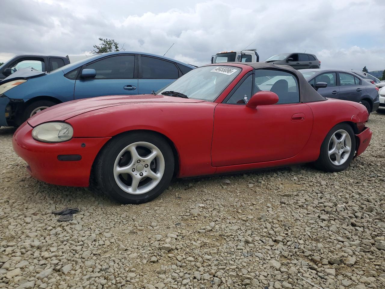 1999 Mazda MX-5 Miata, VIN JM1NB3531X0122123 — Rear end