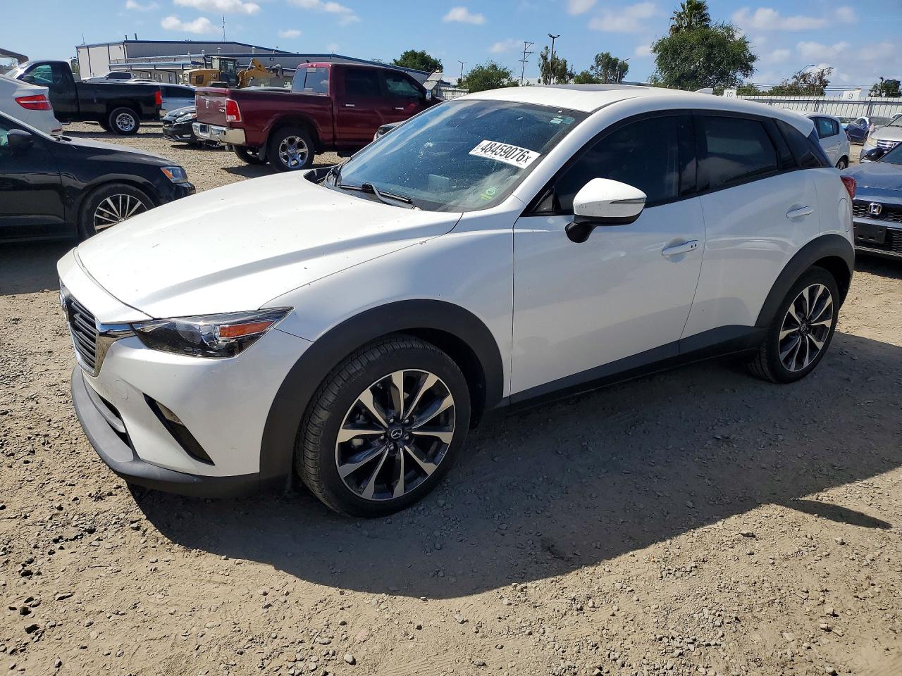 2019 Mazda CX-3 Touring, VIN JM1DKDC70K1460610 — Front end