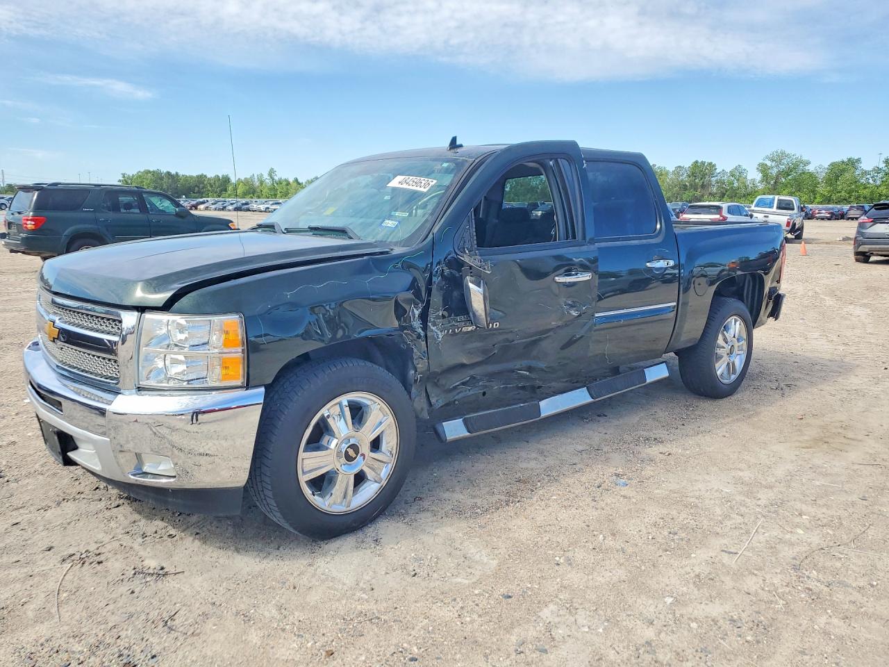 2013 Chevrolet Silverado 1500 LT, VIN 3GCPCSE02DG247662 — Side