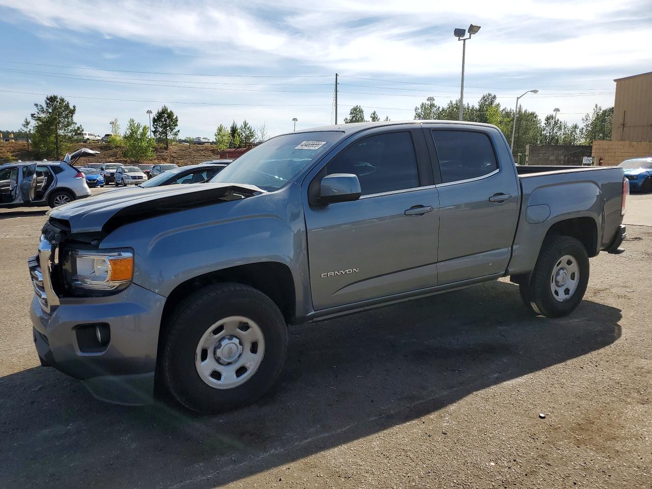 2018 GMC Canyon 2WD SLE, VIN 1GTG5CEN8J1293373 — Front end