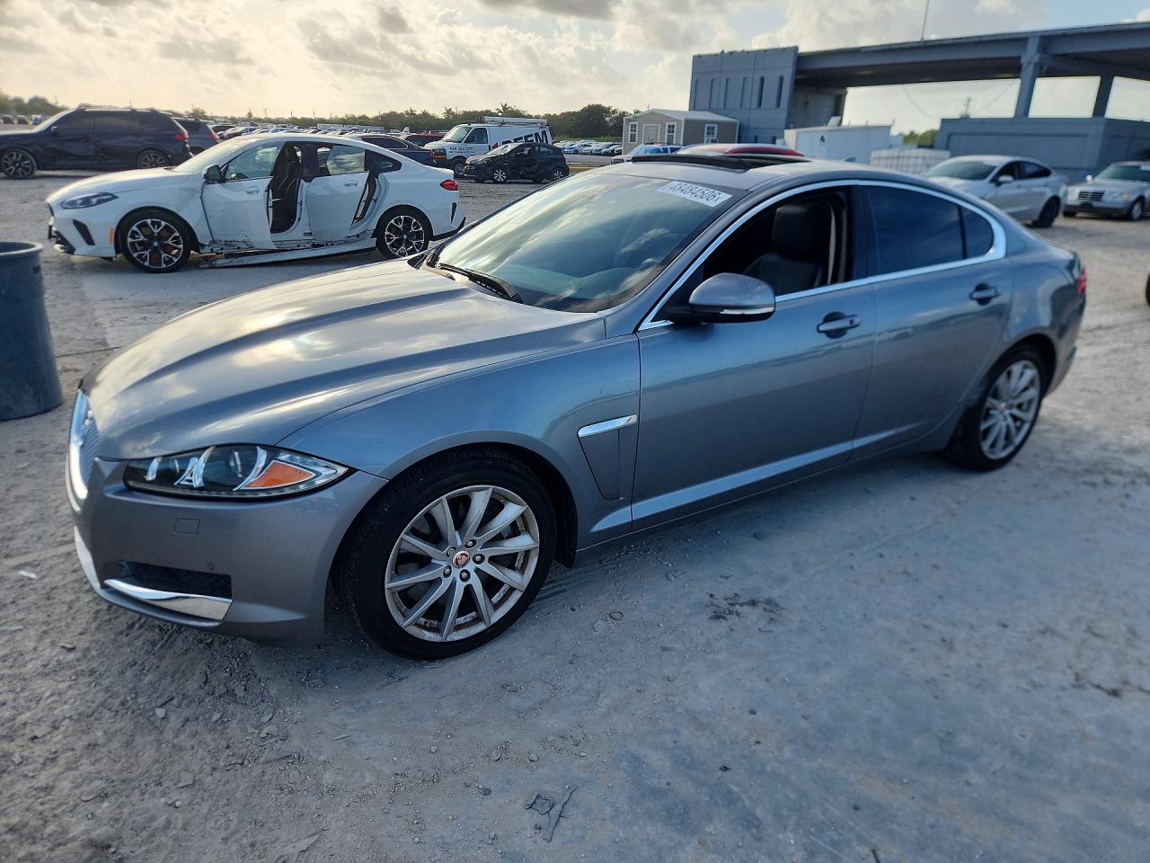 2015 Jaguar XF T Premium, VIN SAJWA0FSXFPU50496 — Minor dents and scratches