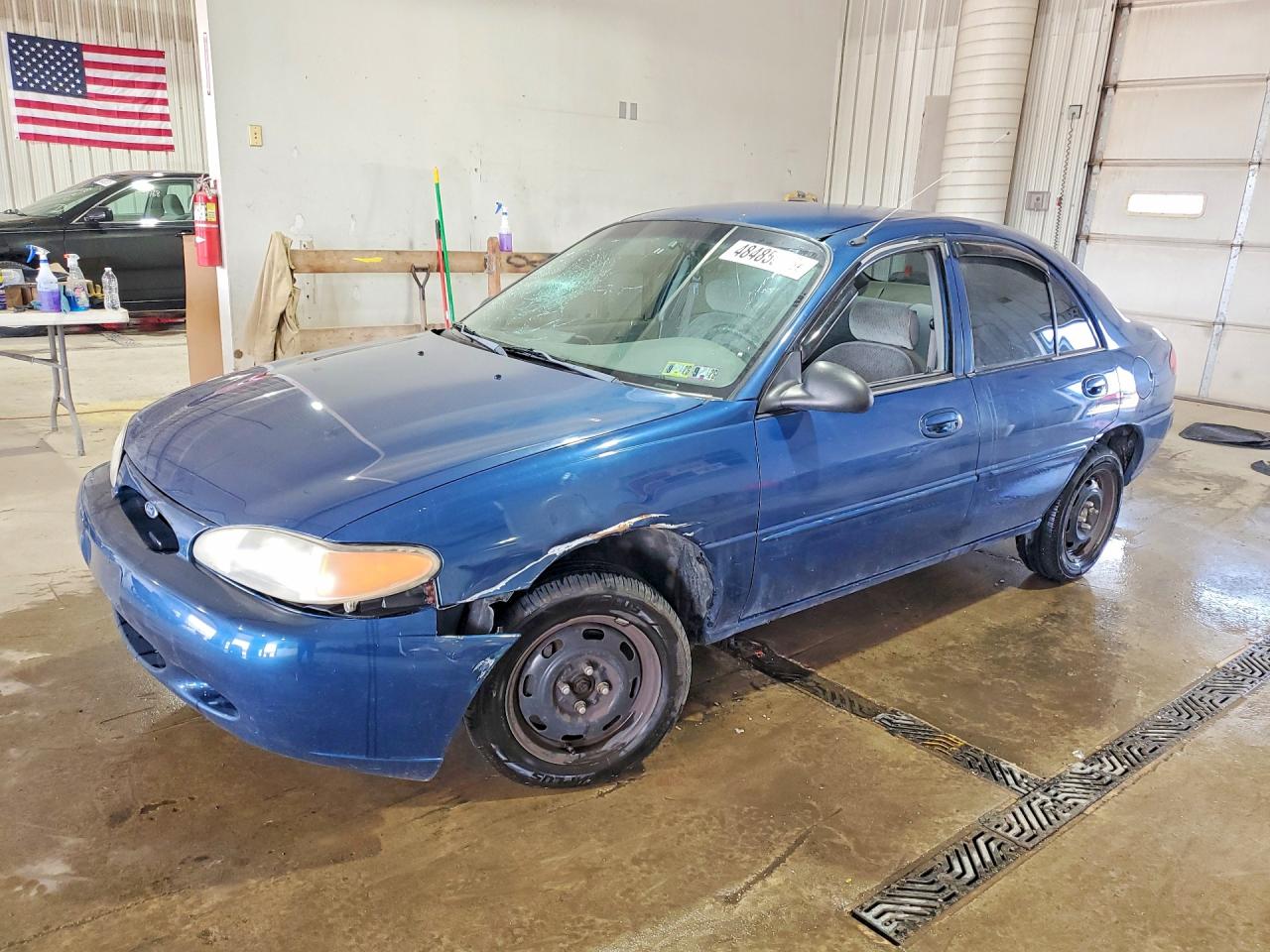 1998 Ford Escort SE, VIN 1FAFP13PXWW315193 — Rear end