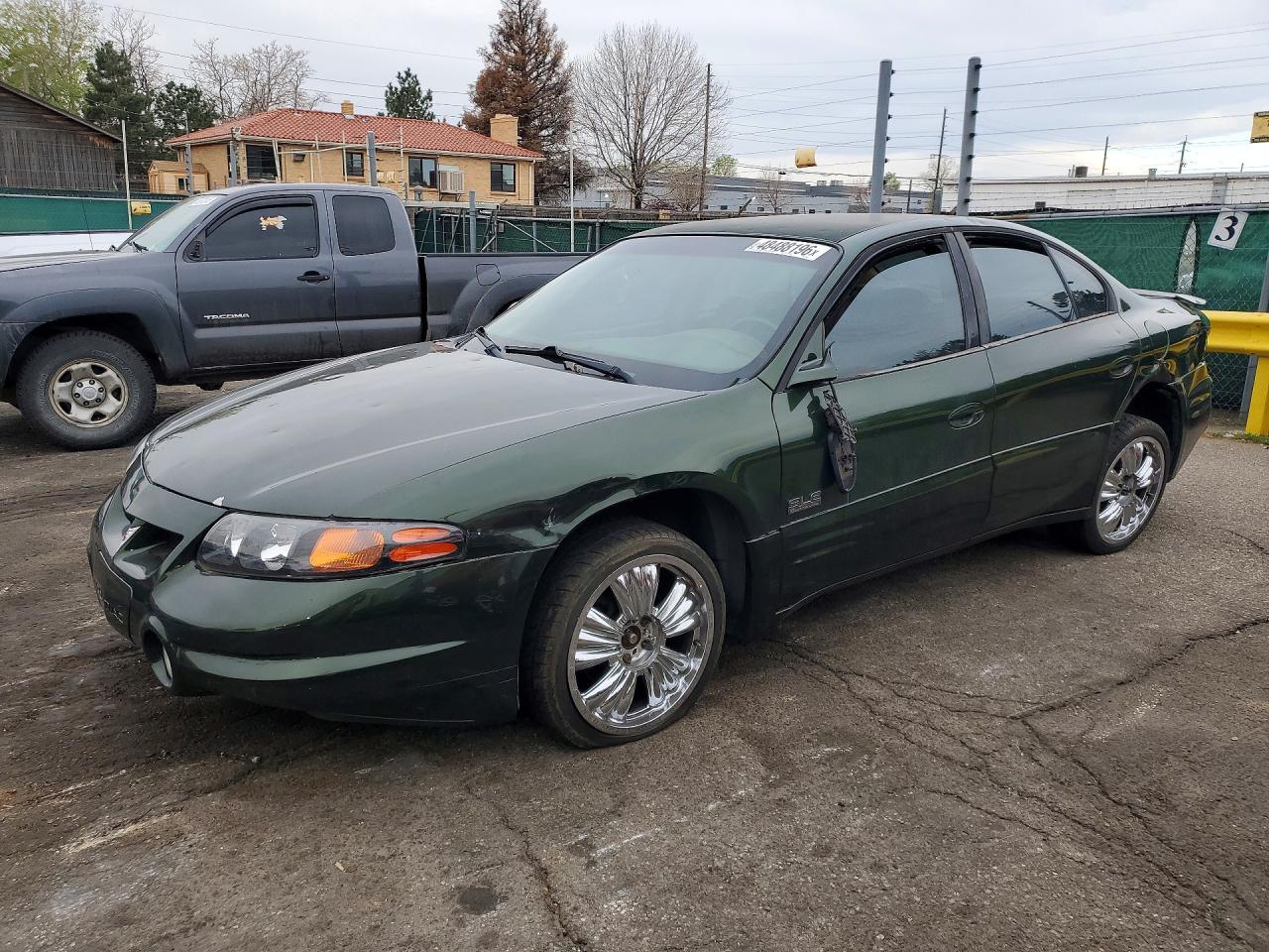 2000 Pontiac Bonneville SLE, VIN 1G2HY54K0Y4218338 — Rear end
