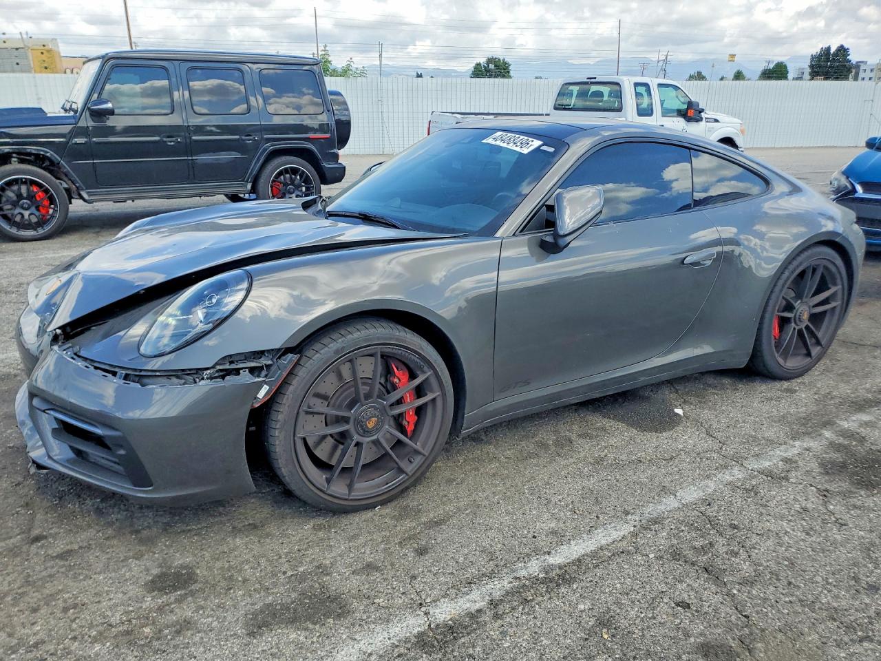 2022 Porsche 911 Carrera S, VIN WP0AB2A97NS221842 — Front end