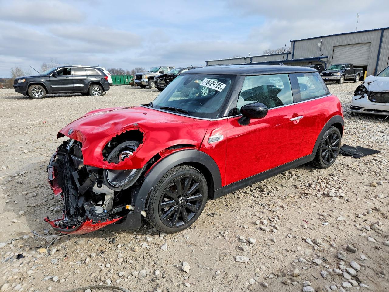 2021 MINI Hardtop Cooper, VIN WMWXR3C02M2N39518 — Front end