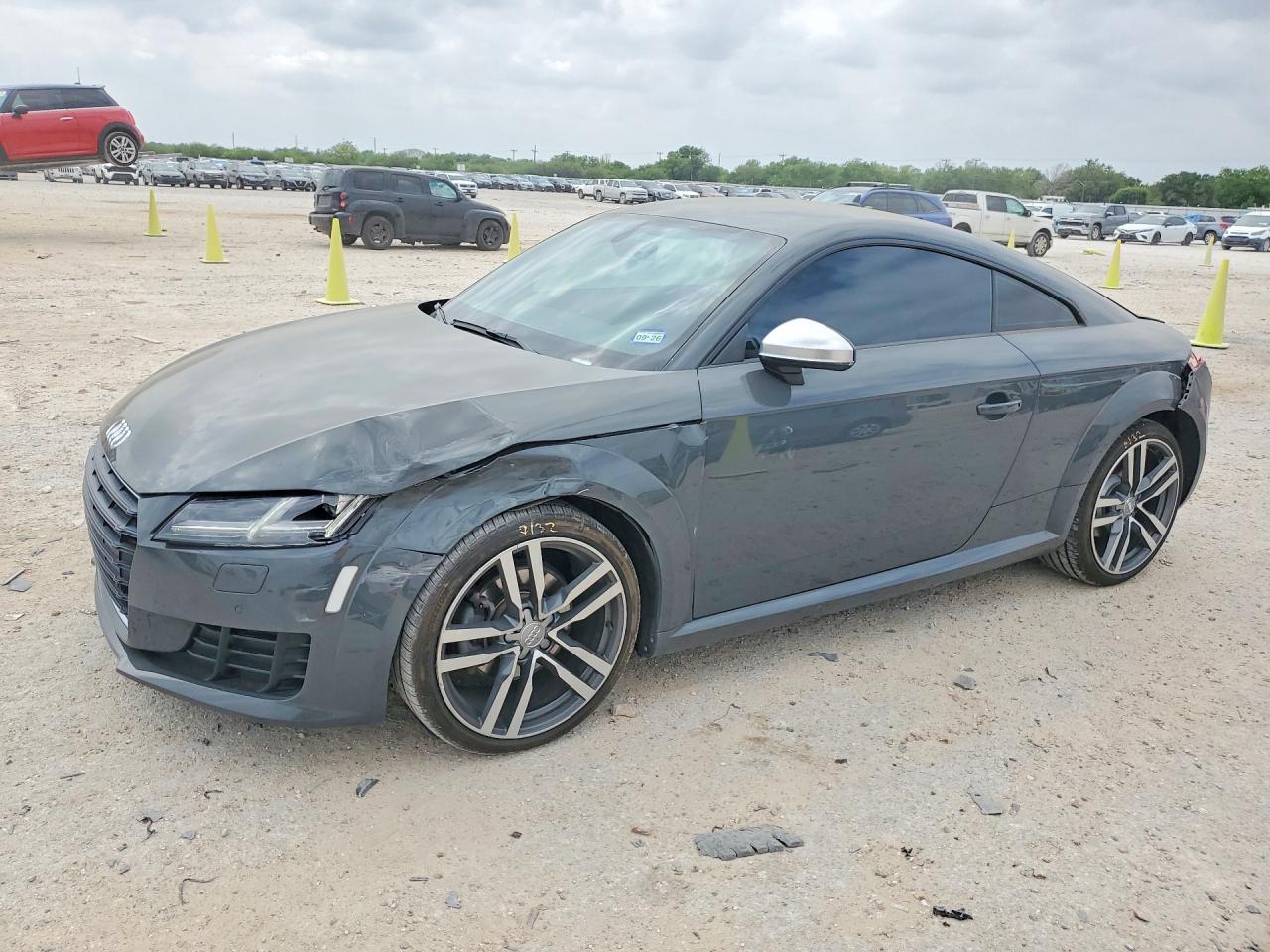 2016 Audi TT 2.0T, VIN TRUC5AFV8G1025083 — Перед