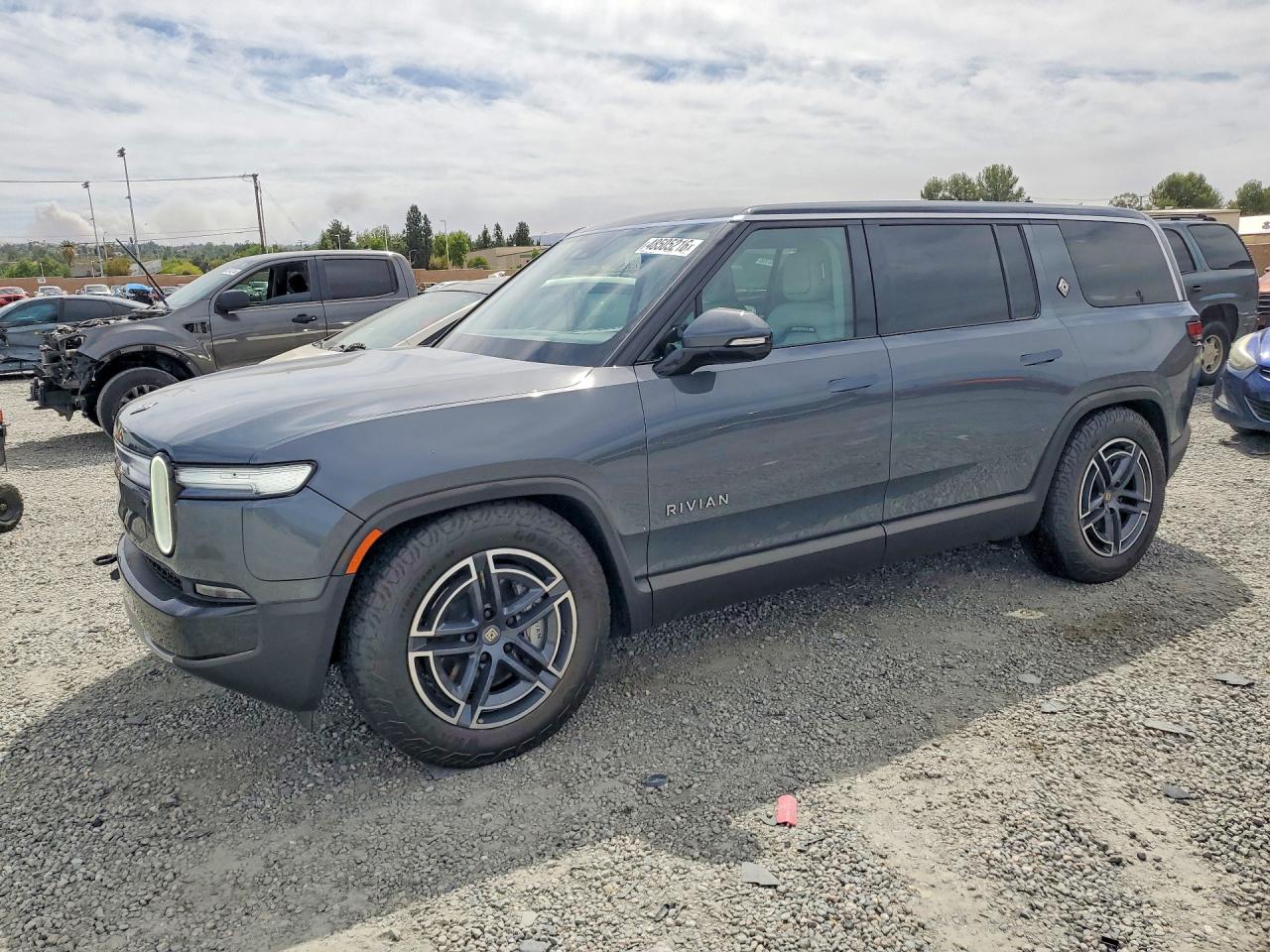 2026 Rivian R1S, VIN 7PDSGGBA7TN079623 — Rear end