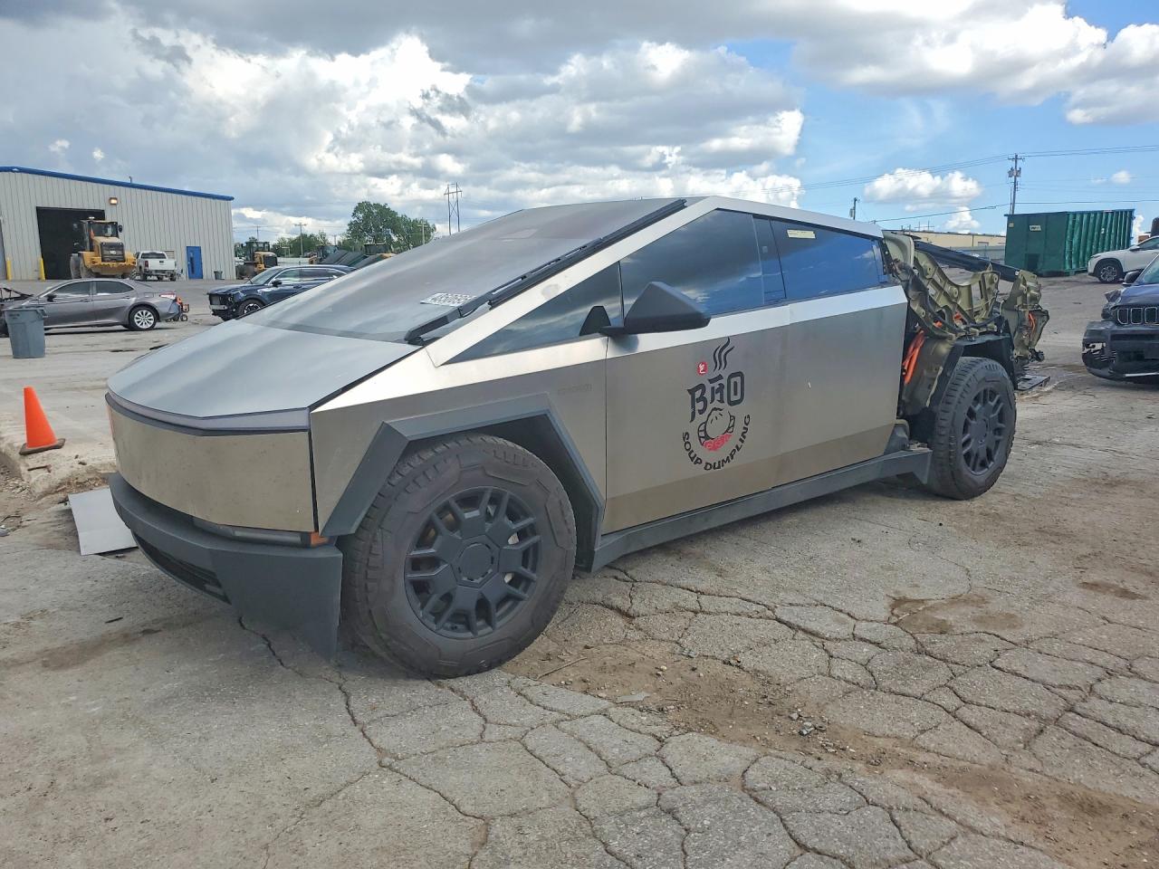 2024 Tesla Cybertruck, VIN 7G2CEHED0RA010478 — Rear end