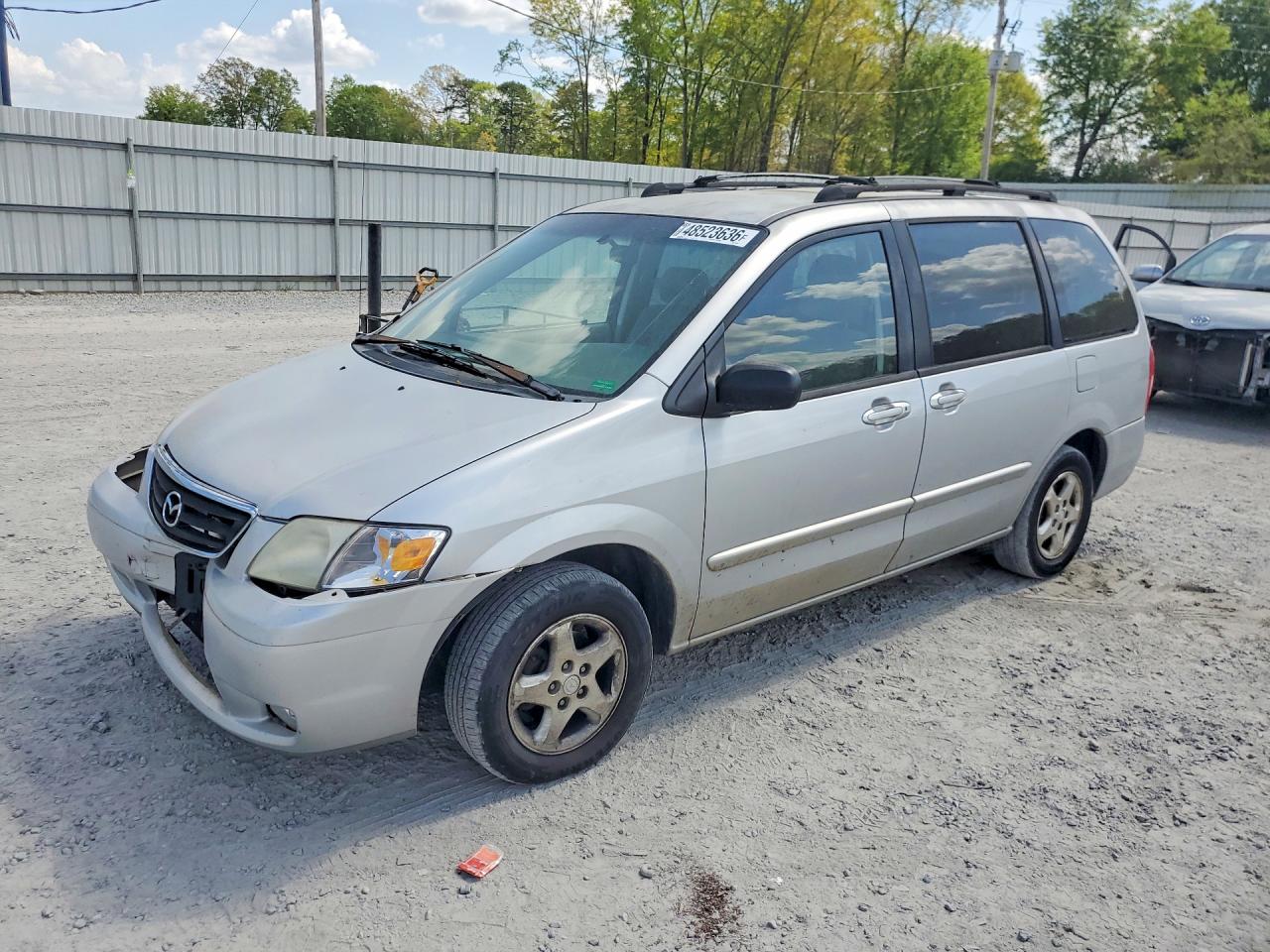 2001 Mazda MPV DX, VIN JM3LW28Y510212225 — Front end