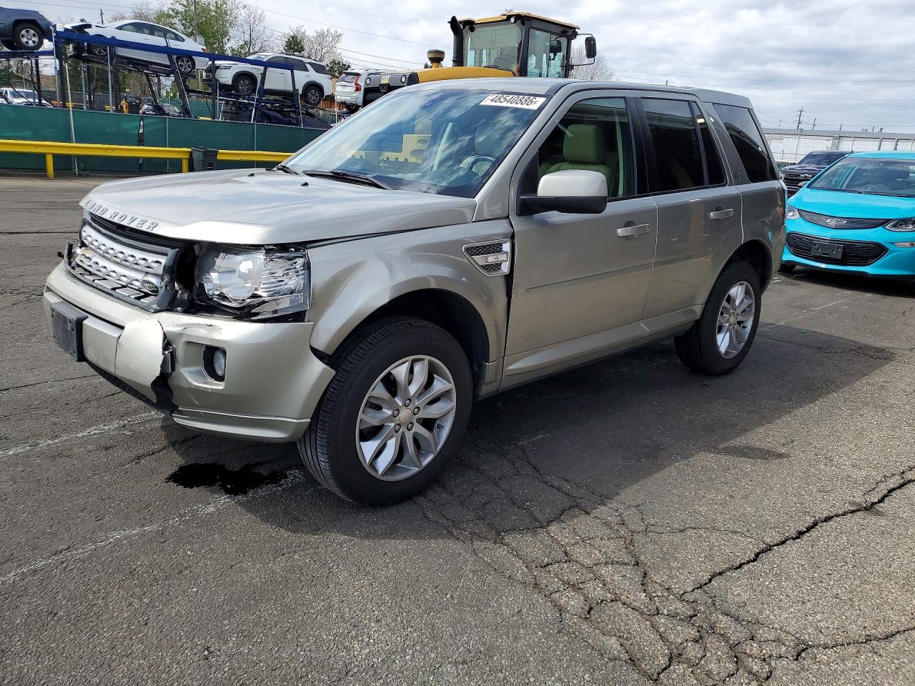 2014 Land Rover LR2, VIN SALFR2BGXEH412529 — Front end