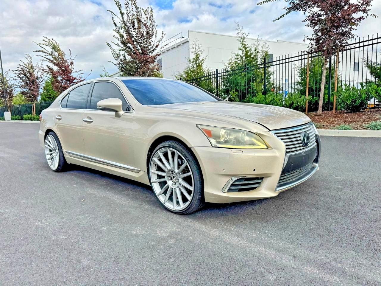 2017 Lexus LS 460, VIN JTHBL5EF2H5143975 — Мелкие вмятины и царапины