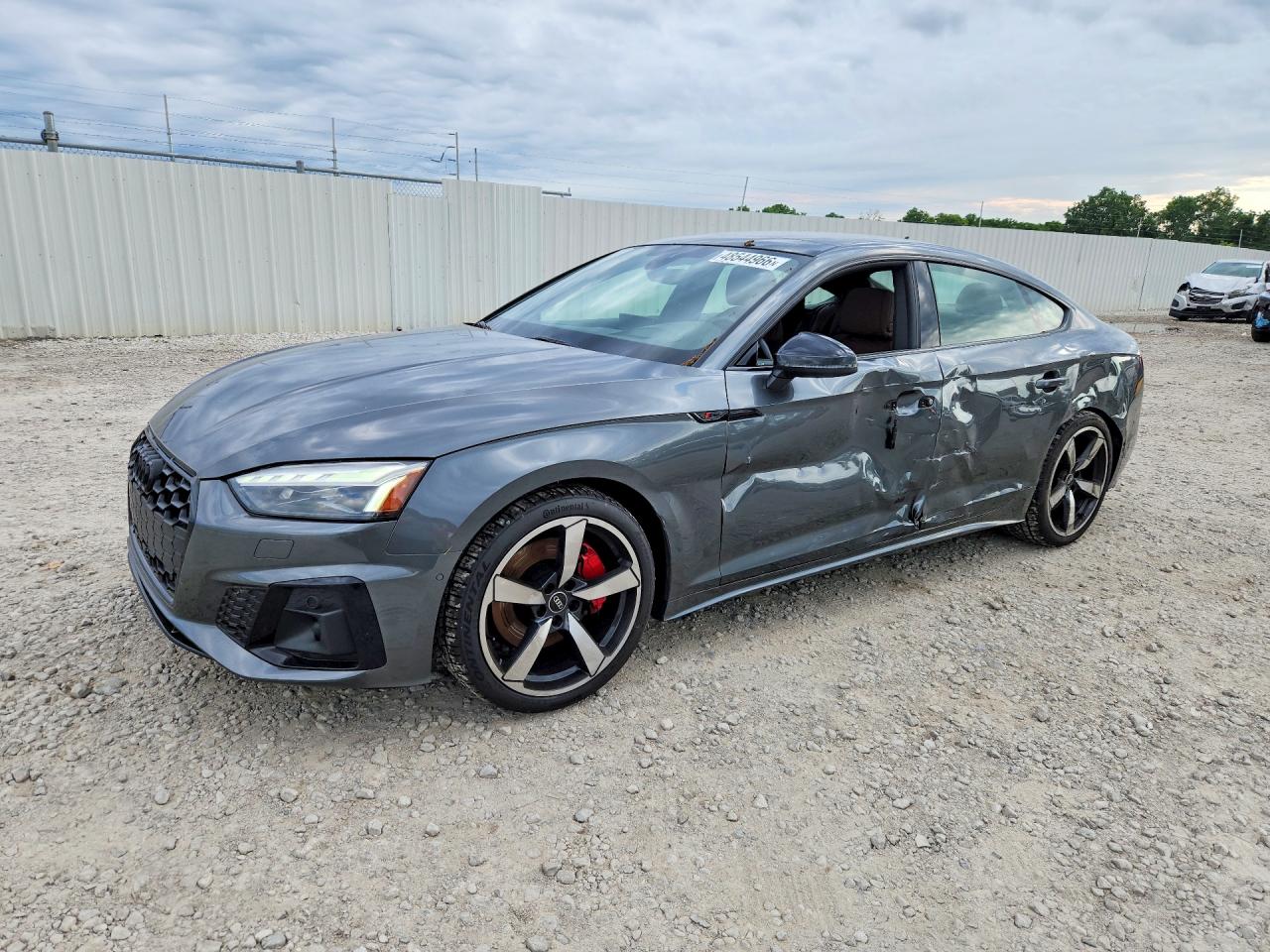 2022 Audi A5 Sportback S line Prestige, VIN WAUEACF58NA020017 — Бок