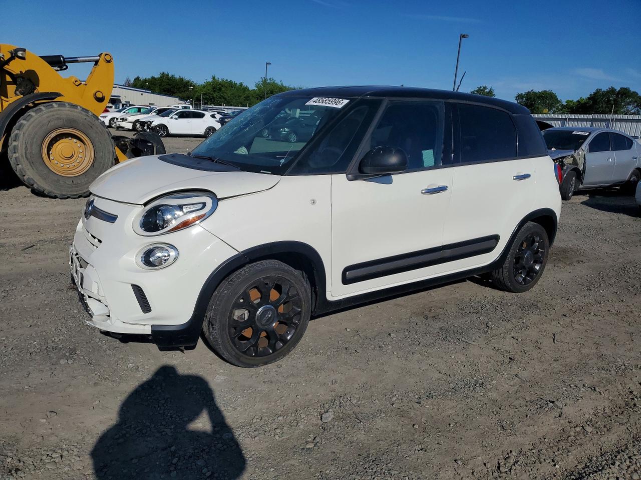 2017 FIAT 500L Trekking, VIN ZFBCFADH6HZ039073 — Front end