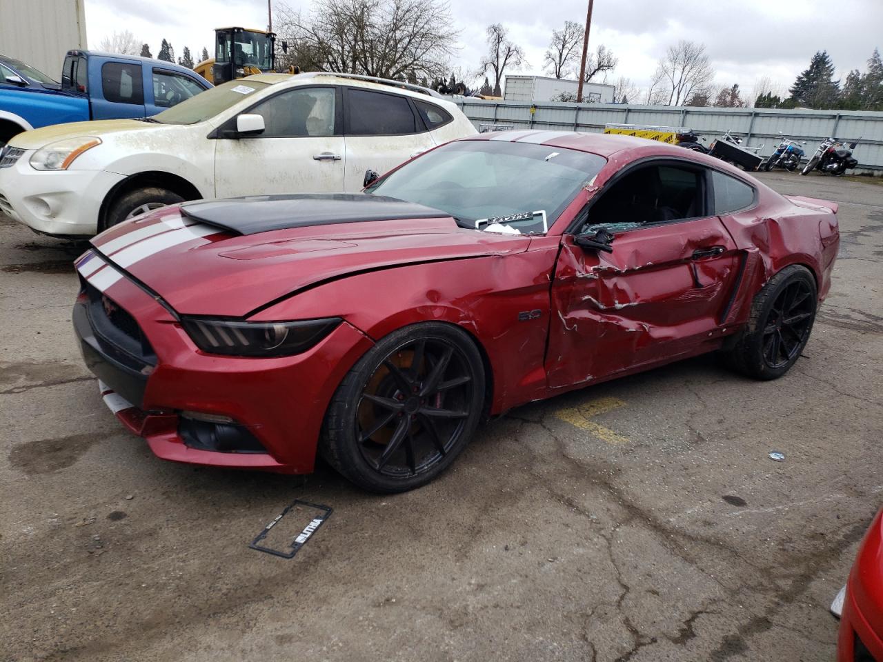 2015 Ford Mustang GT Premium, VIN 1FA6P8CF7F5319594 — Side