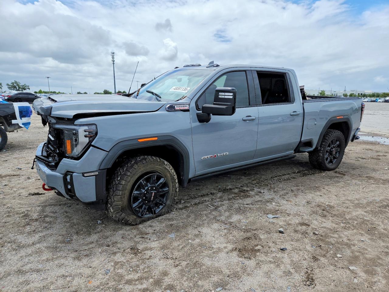2024 GMC Sierra 2500HD AT4, VIN 1GT49PEY3RF332605 — Front end