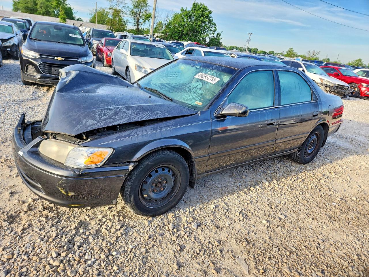2000 Toyota Camry LE, VIN JT2BG22K8Y0451079 — Front end