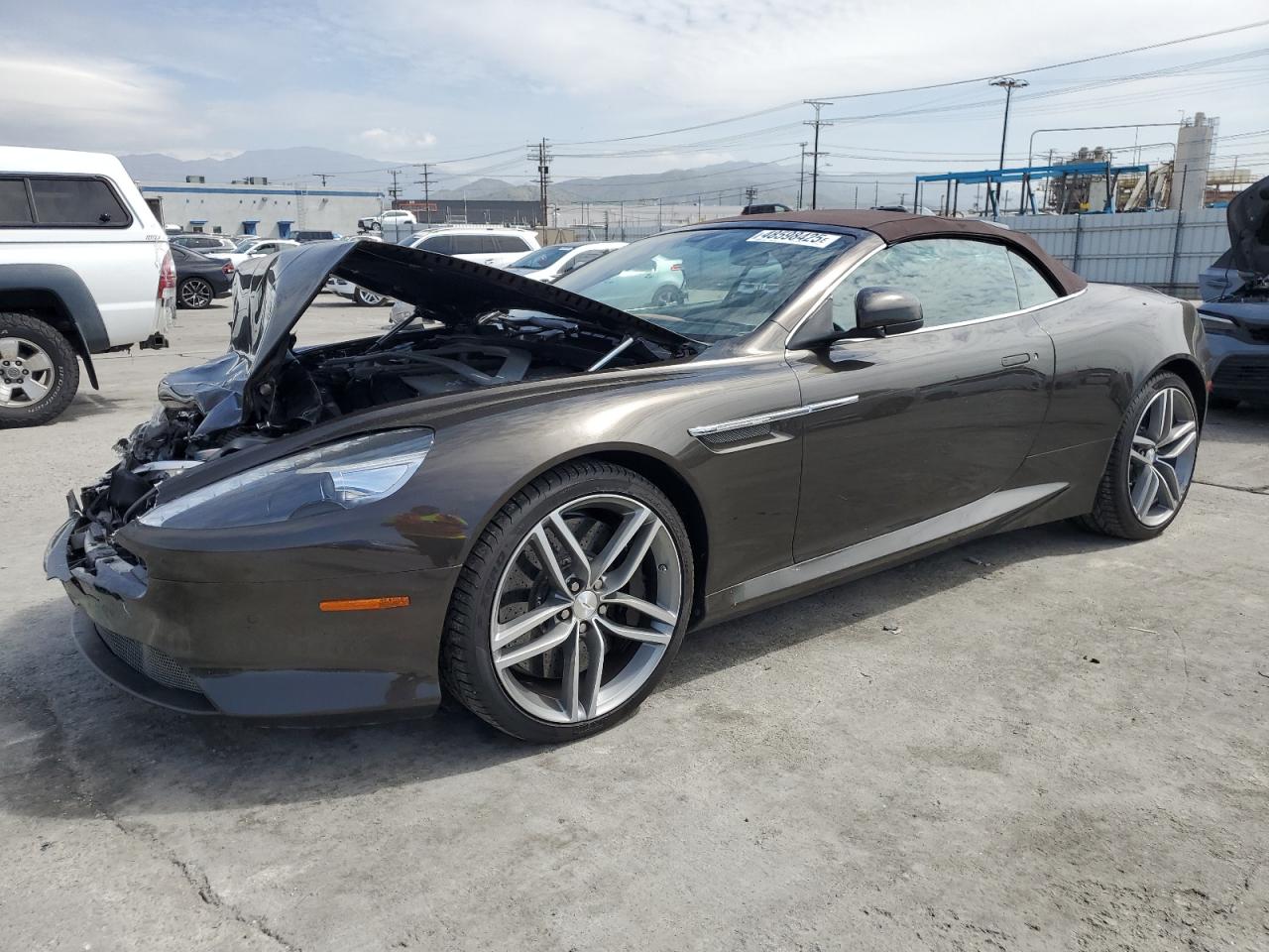 2014 Aston Martin DB9, VIN SCFFDABM1EGB15312 — Front end