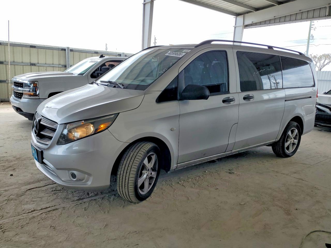 2016 Mercedes-Benz Metris Passenger, VIN WD4PG2EE0G3096964 — Мелкие вмятины и царапины