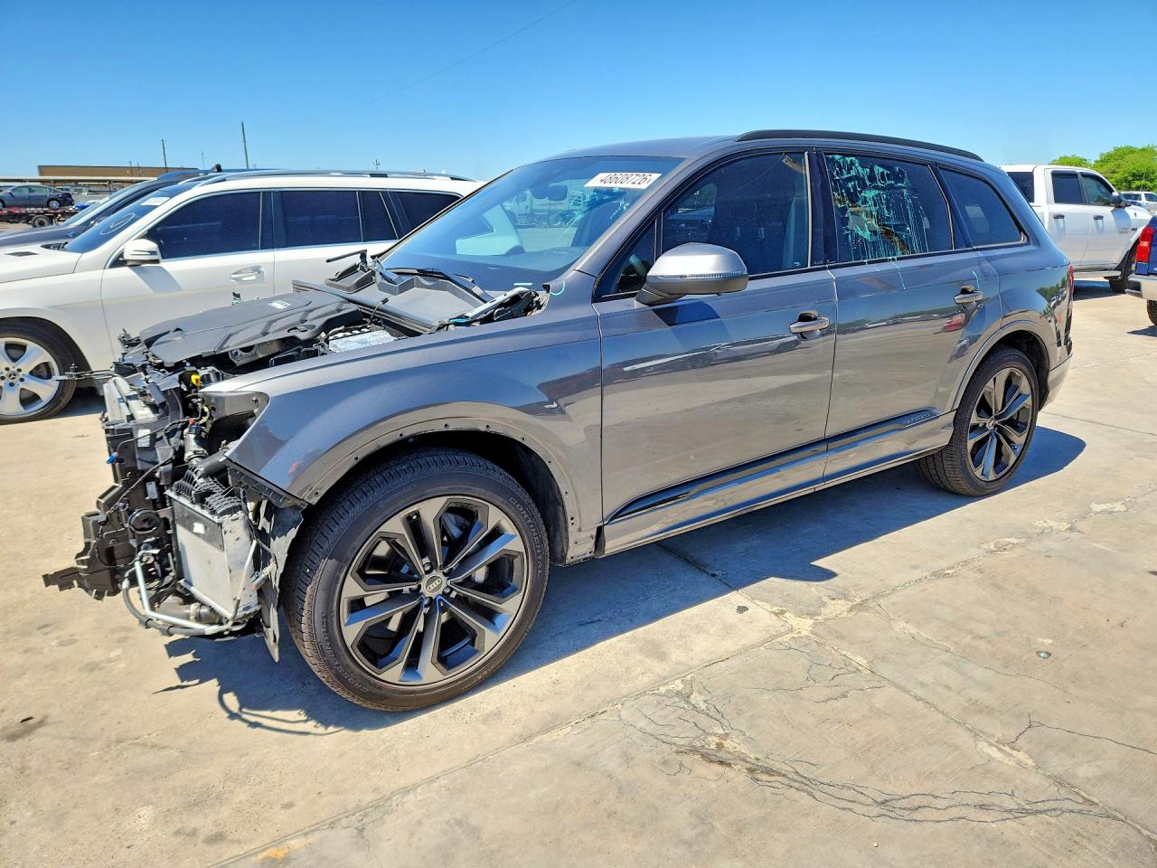 2025 Audi Q7 Premium Plus, VIN WA1LVBF78SD005015 — Фото с аукциона