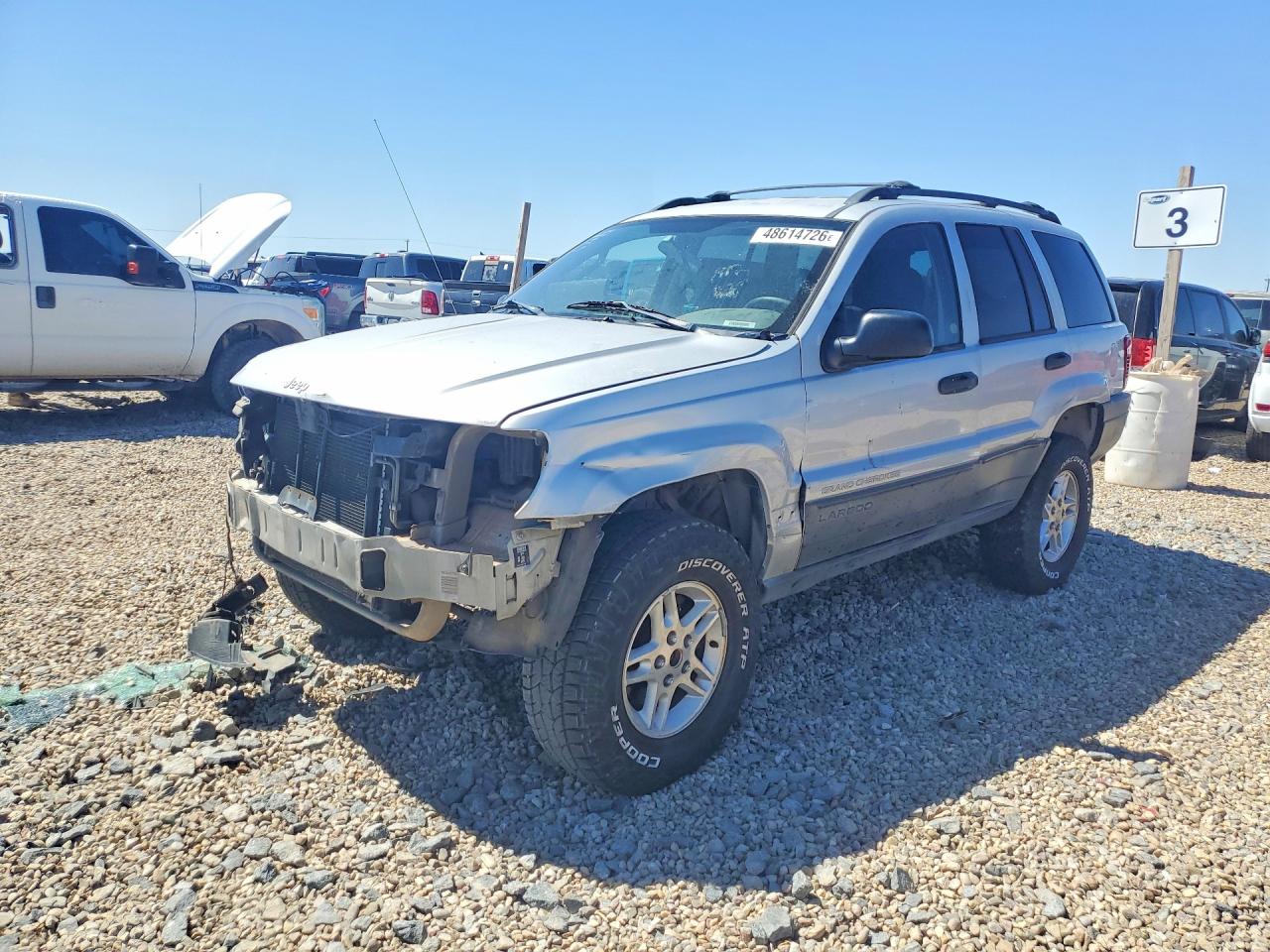 2004 Jeep Grand Cherokee Laredo, VIN 1J4GW48S04C161845 — Front end