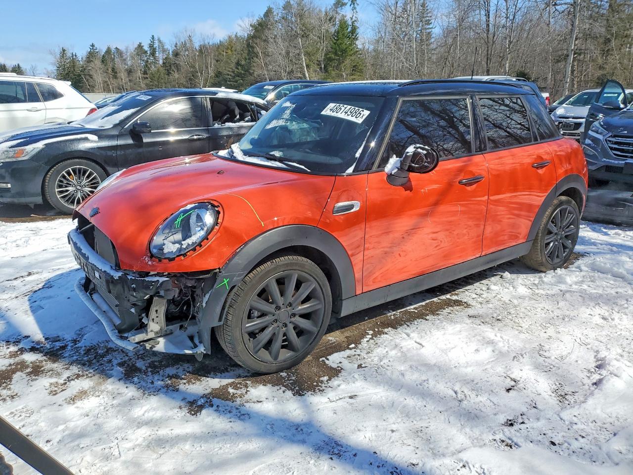 2021 MINI Hardtop 4 Door Cooper, VIN WMWXU7C08M2P32942 — Side