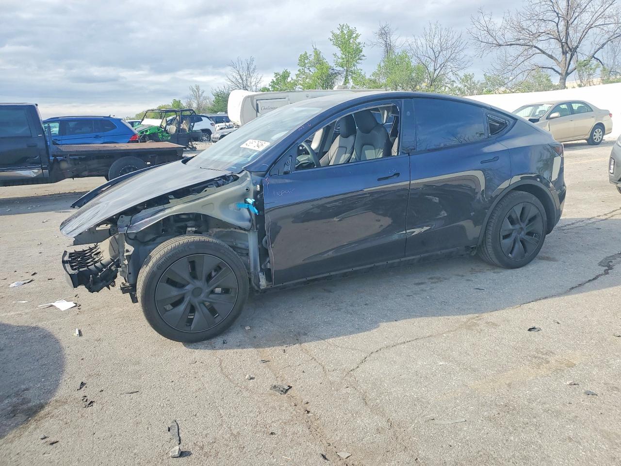 2024 Tesla Model Y, VIN 7SAYGDED4RF154410 — Stripped