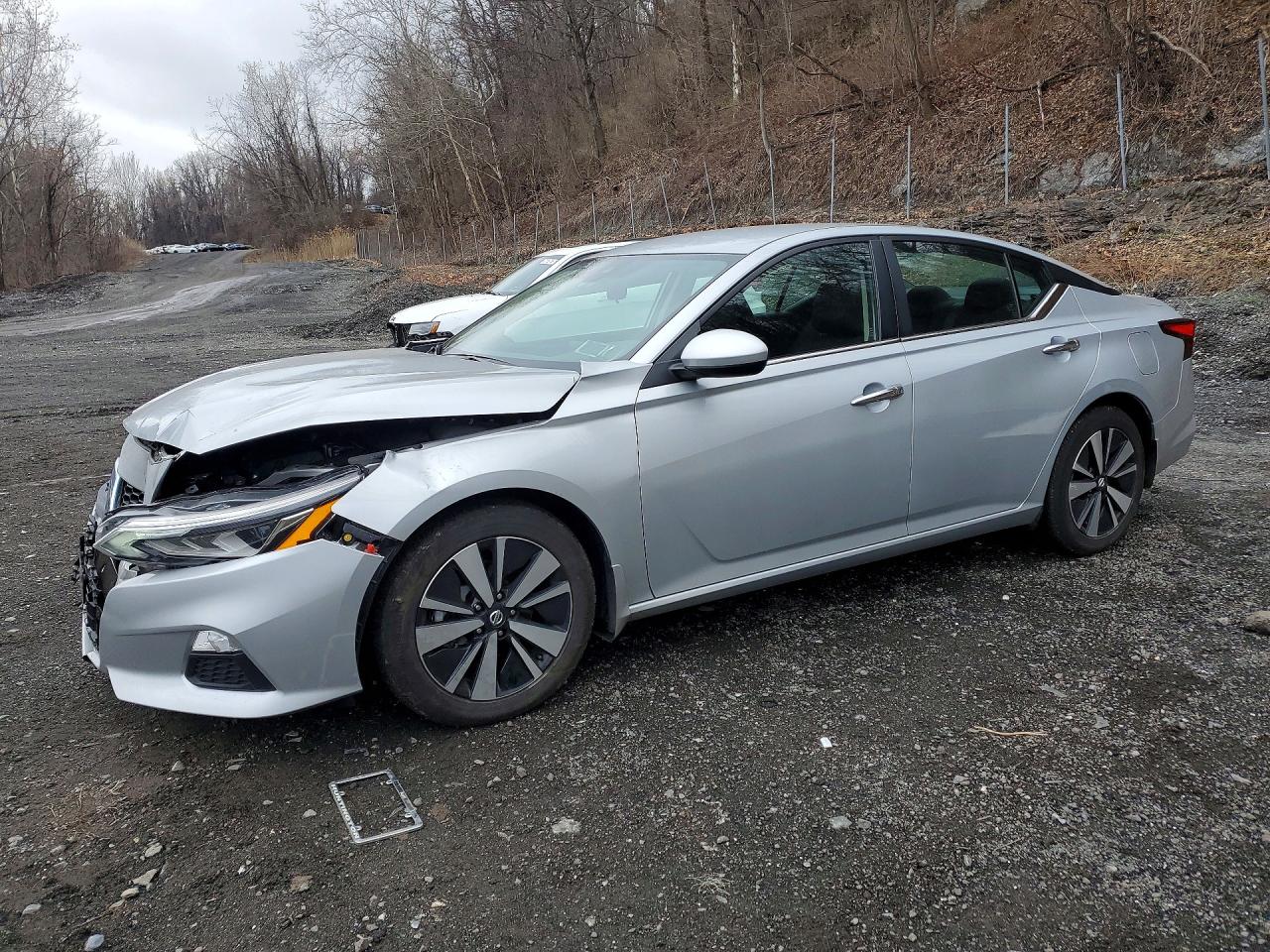 2022 Nissan Altima SV, VIN 1N4BL4DV2NN415902 — Front end