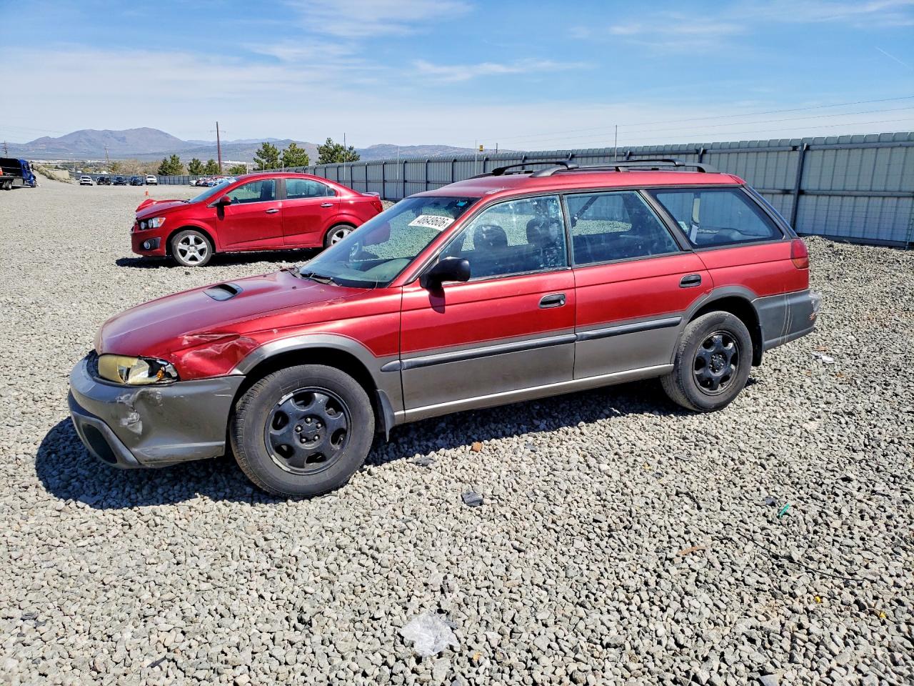 1997 Subaru Legacy Outback, VIN 4S3BG6857V7610726 — Перед
