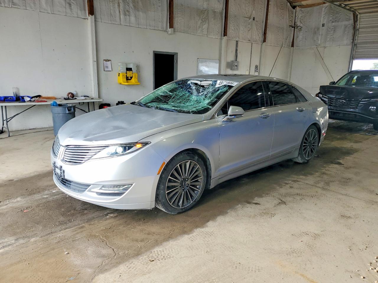 2015 Lincoln MKZ, VIN 3LN6L2J9XFR613984 — Roof