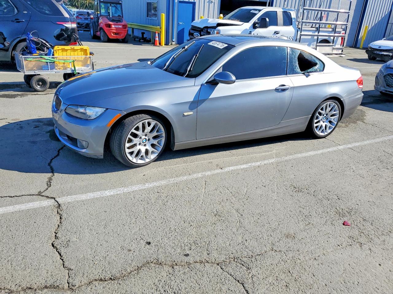 2008 BMW 3 Series 328i, VIN WBAWV135X8P119201 — Пожар в салоне