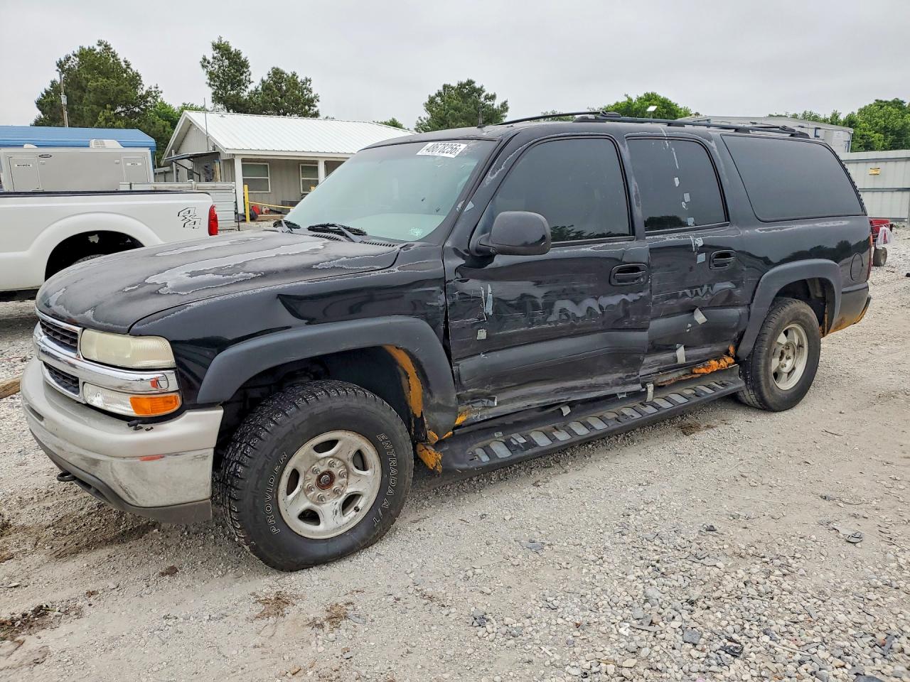 2002 Chevrolet Suburban LT, VIN 1GNFK16Z62J197700 — Side