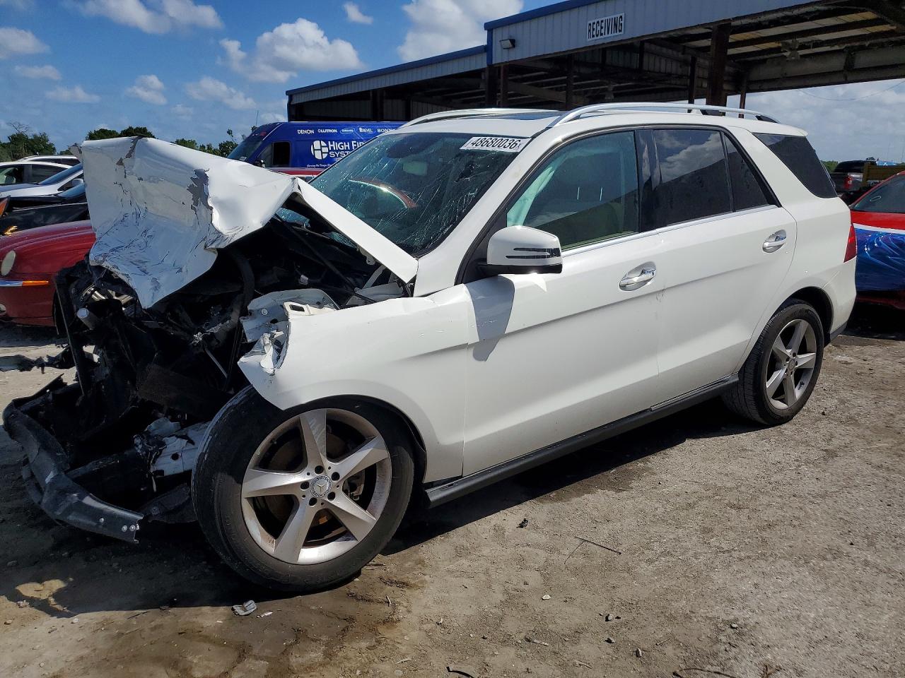 2016 Mercedes-Benz GLE 350, VIN 4JGDA5HB1GA755174 — Front end