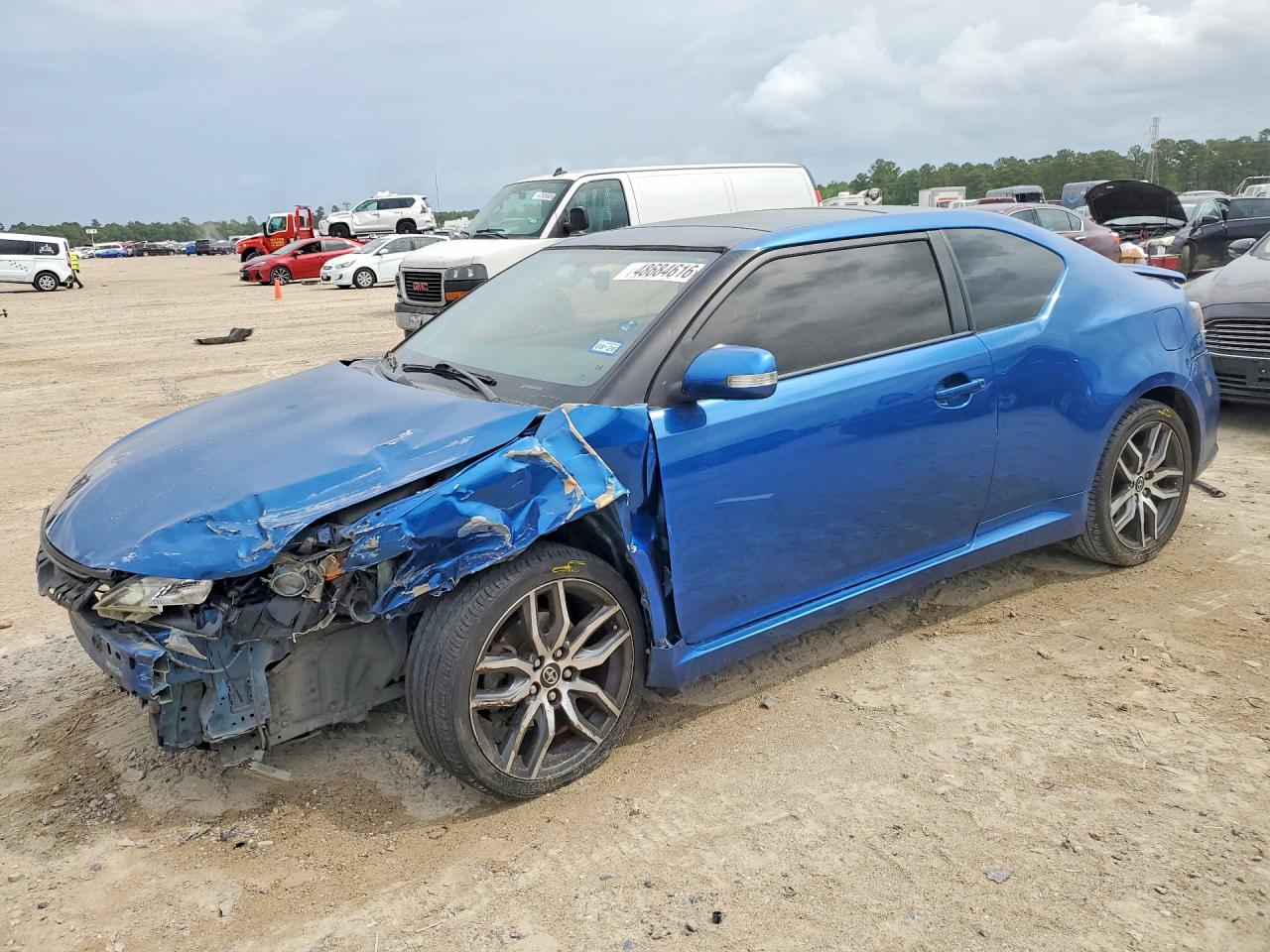 2015 Scion tC, VIN JTKJF5C72FJ002661 — Front end