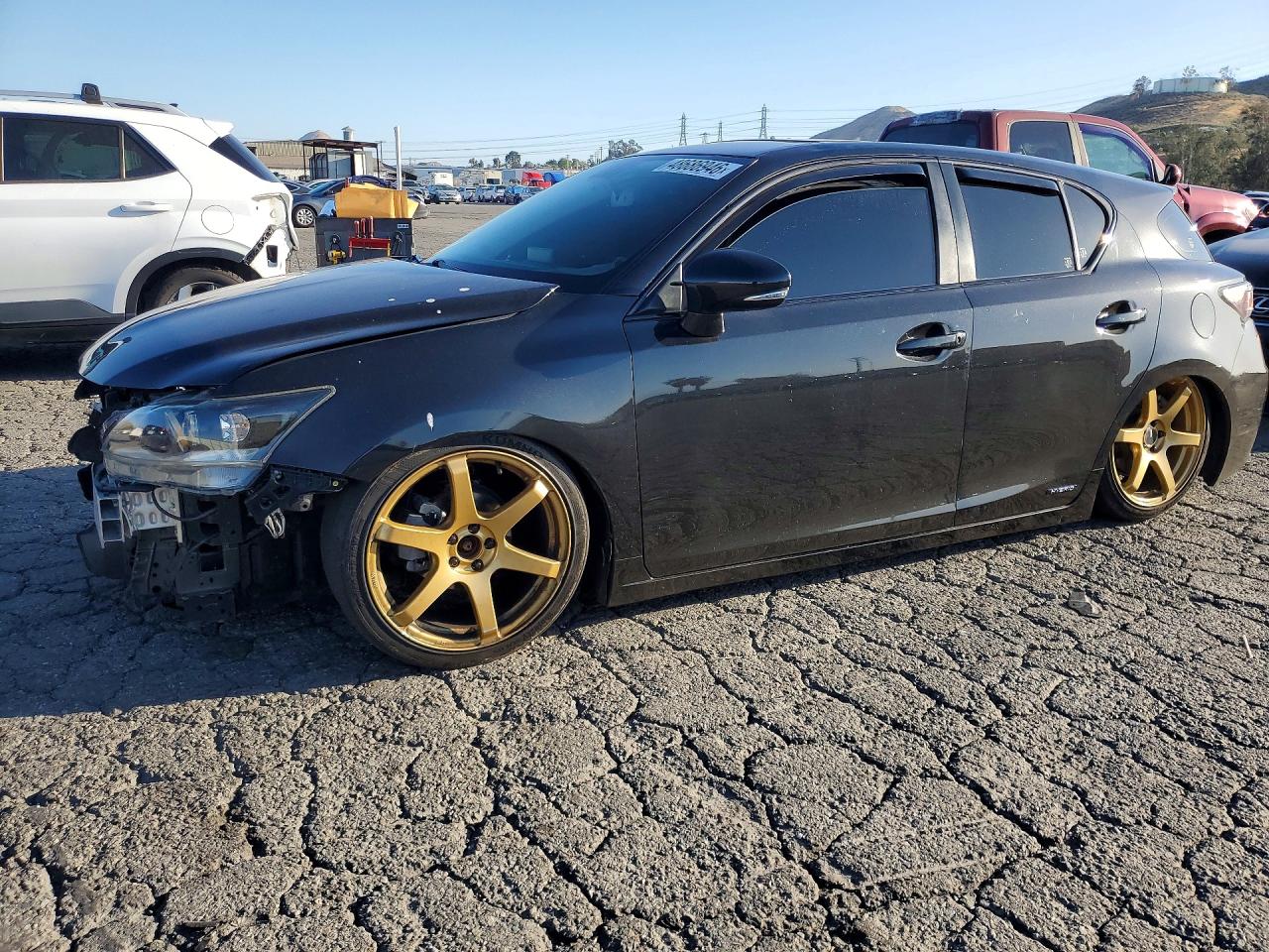 2017 Lexus CT 200h, VIN JTHKD5BH7H2282603 — Front end