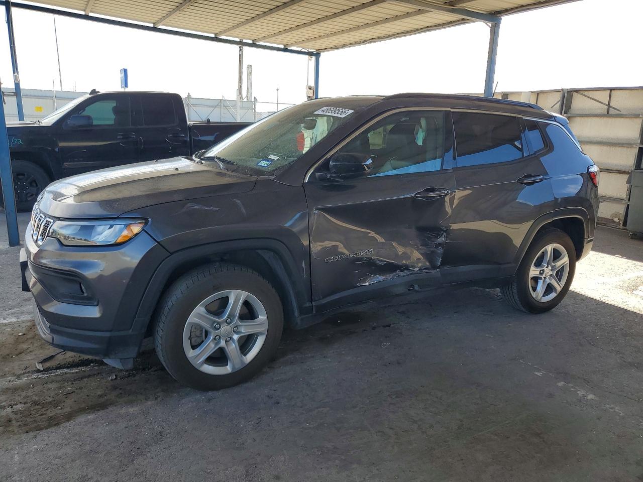 2023 Jeep Compass Latitude, VIN 3C4NJDBN7PT540199 — Side