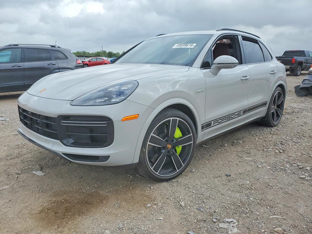 2023 Porsche Cayenne, VIN WP1AH2AY0PDA22174 — Бок