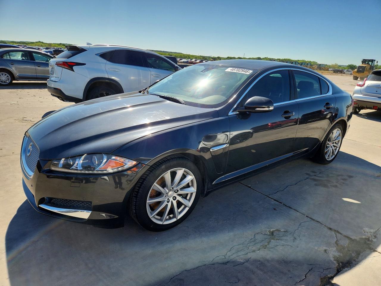 2015 Jaguar XF T Premium, VIN SAJWA0FS5FPU82353 — Normal wear