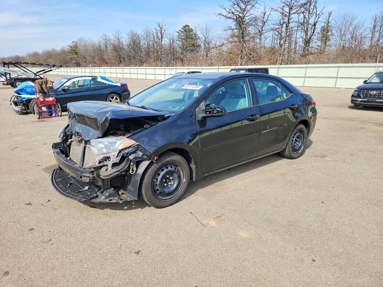 2014 Toyota Corolla LE, VIN 2T1BURHE9EC203998 — Front end