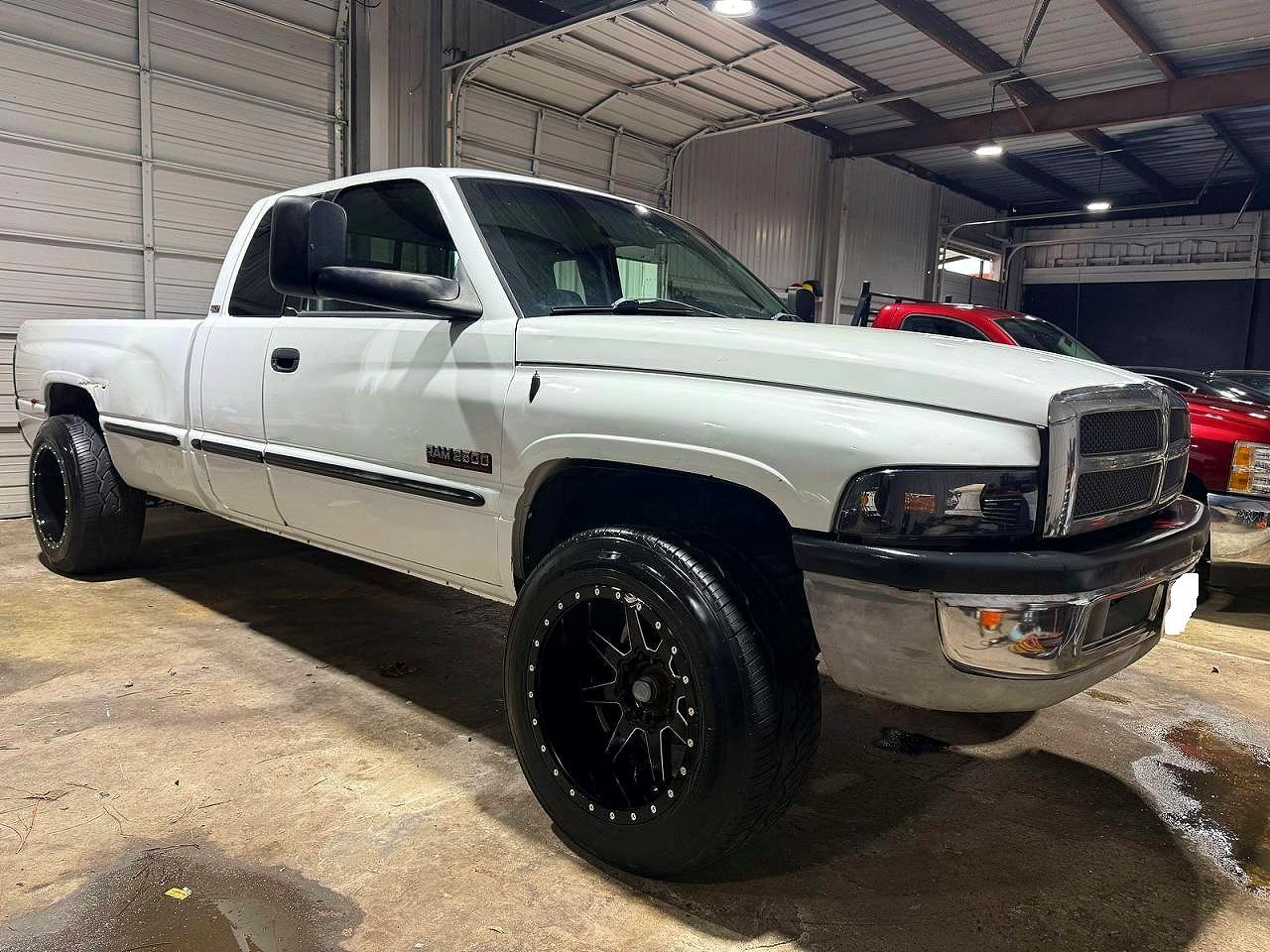 1998 Dodge 2500, VIN 1B7KC236XWJ248013 — Мелкие вмятины и царапины