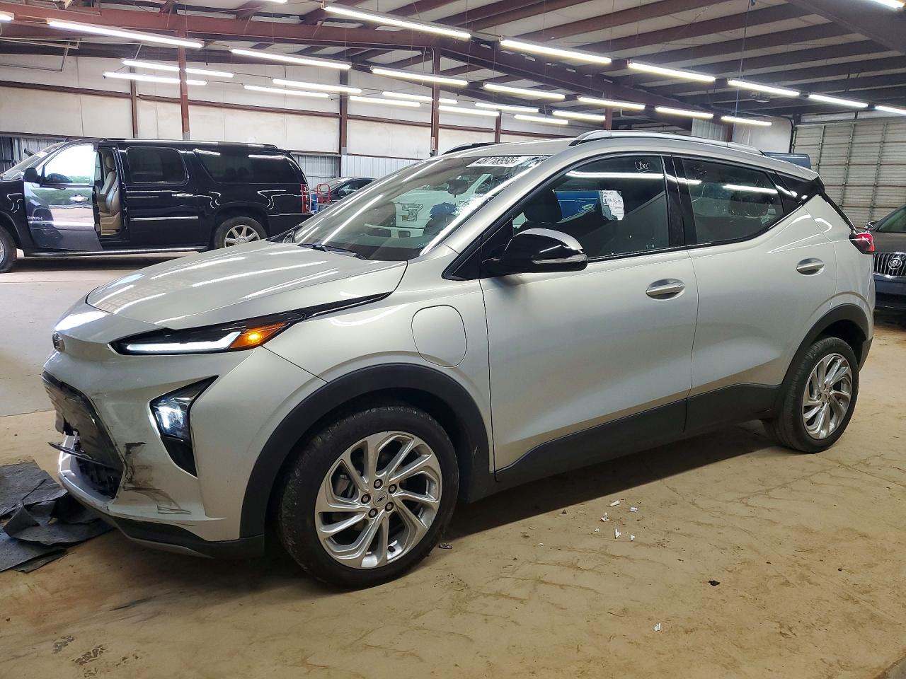2023 Chevrolet Bolt EUV LT, VIN 1G1FY6S0XP4140362 — Front end