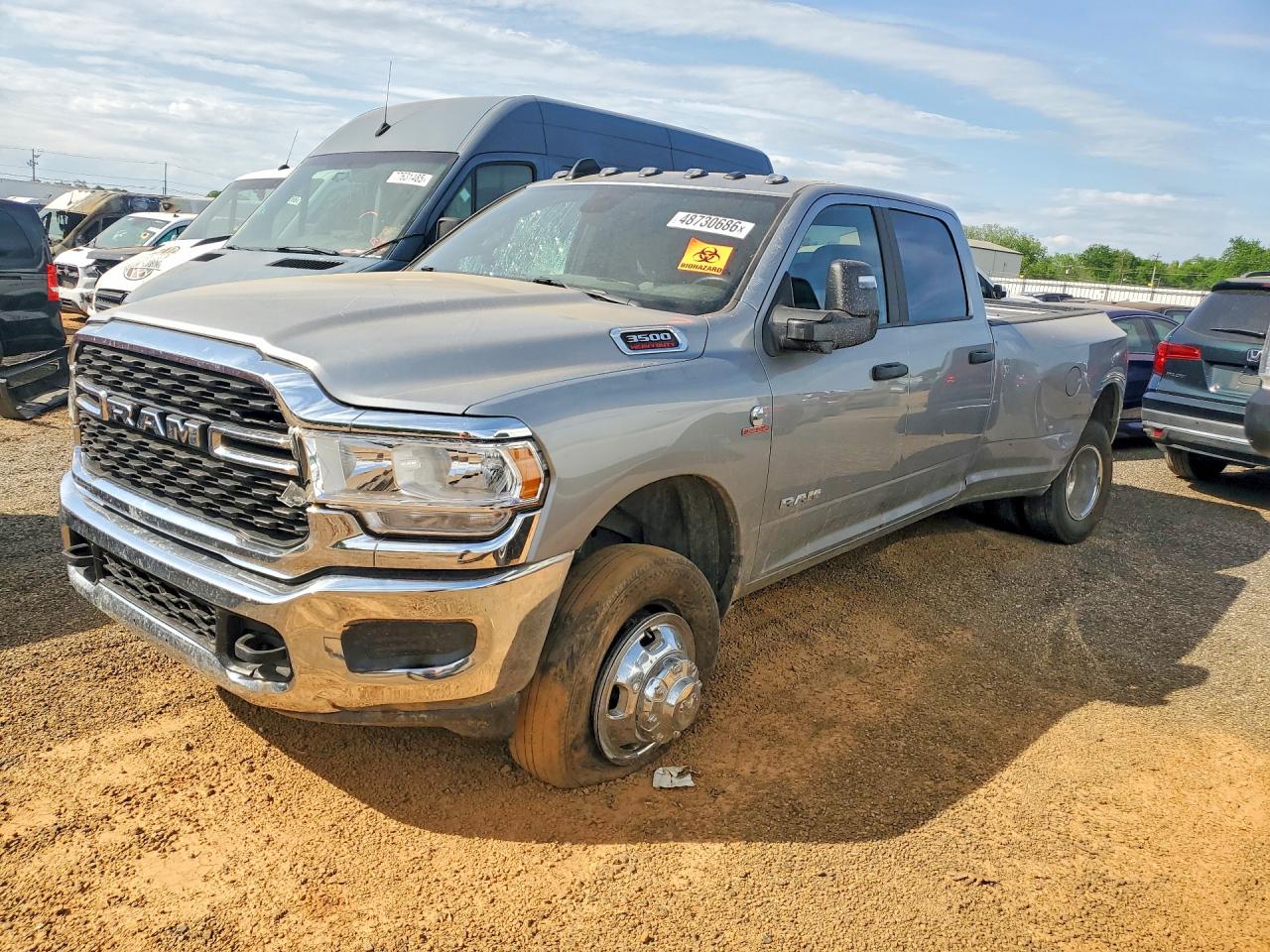 2024 Ram 3500 Big Horn, VIN 3C63RRHL2RG149080 — Rear end