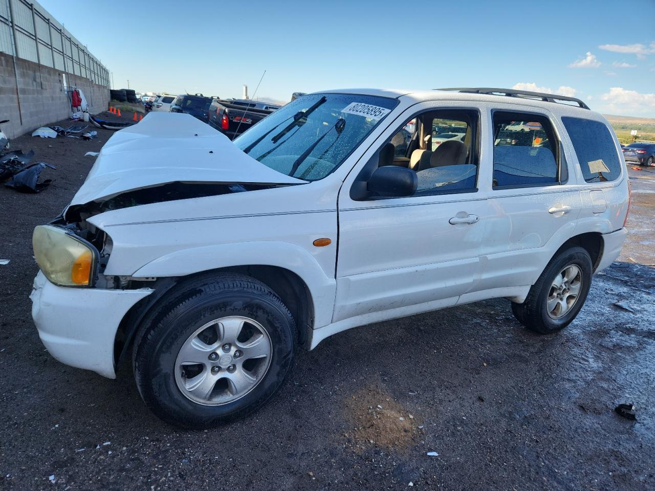 2002 Mazda Tribute LX, VIN 4F2YU09102KM51326 — Перед