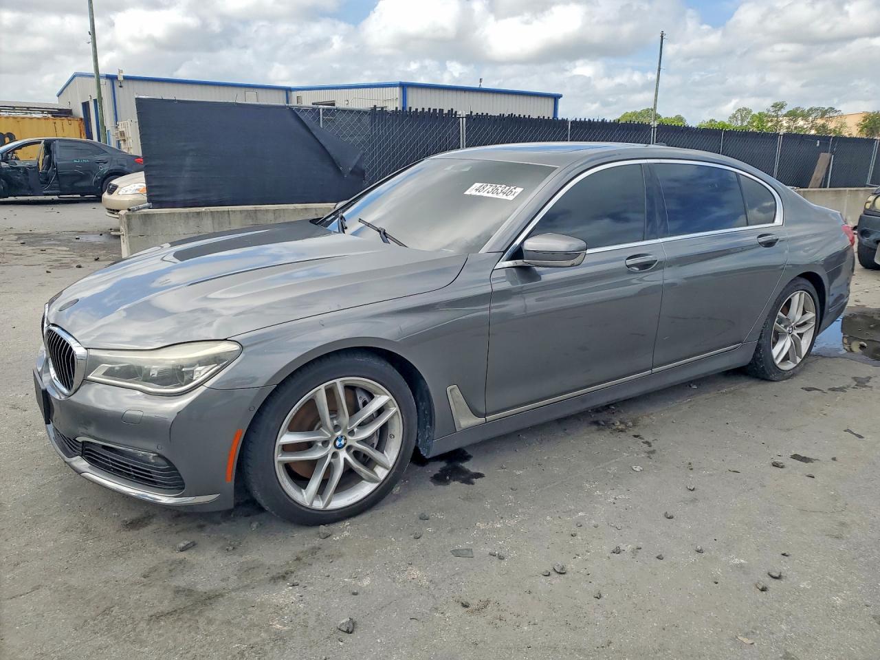 2016 BMW 7 Series 750i xDrive, VIN WBA7F2C57GGE12319 — Minor dents and scratches