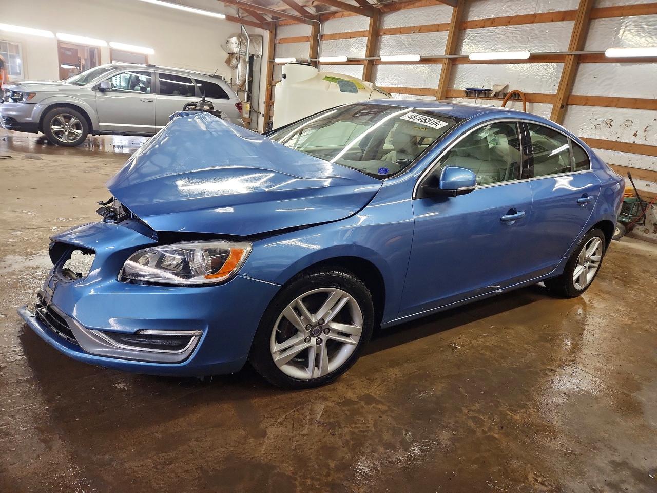 2014 Volvo S60 T5, VIN YV1612FH3E1284333 — Front end