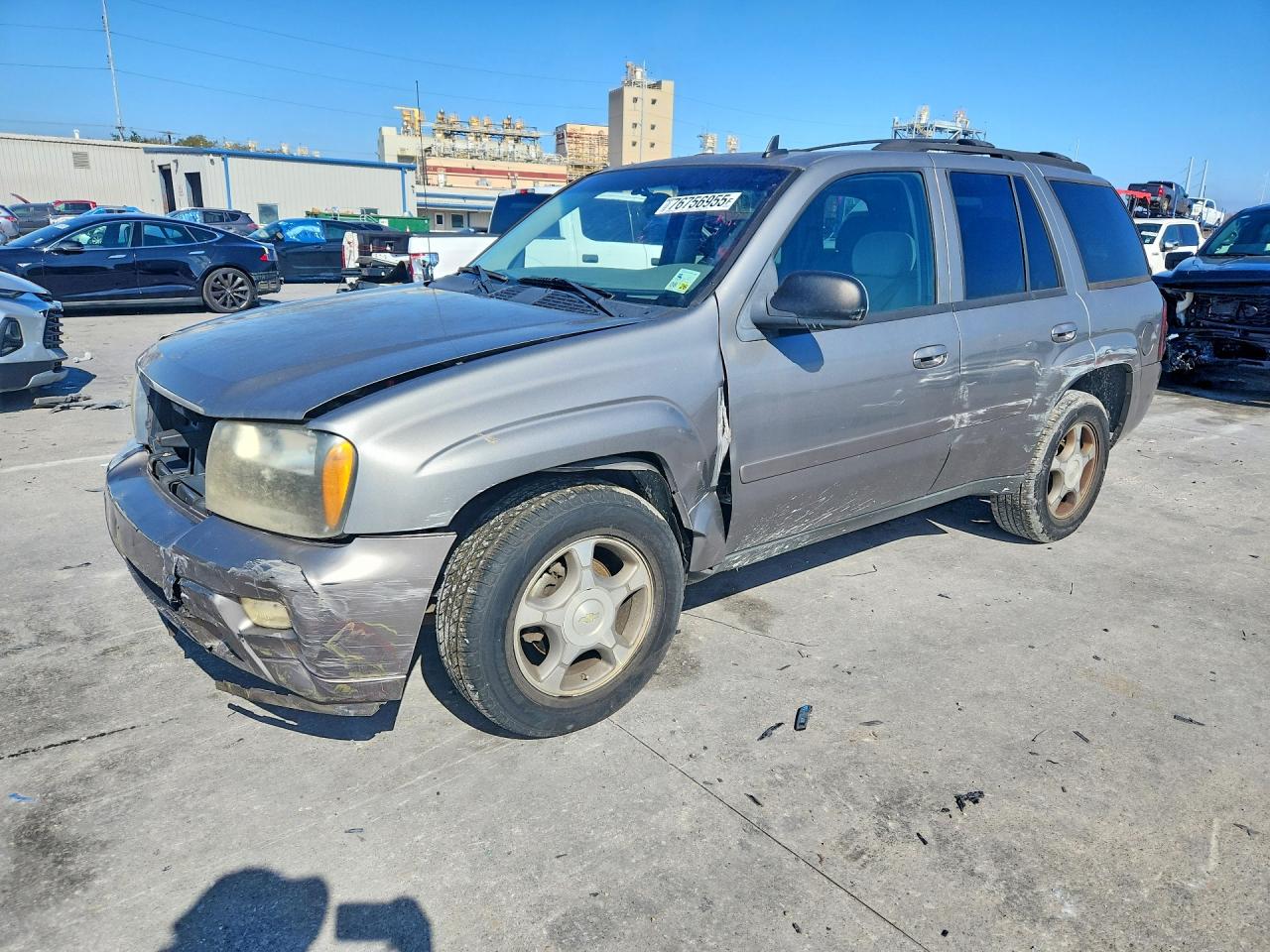 2008 Chevrolet TrailBlazer 1LT, VIN 1GNDS13S382244456 — Front end