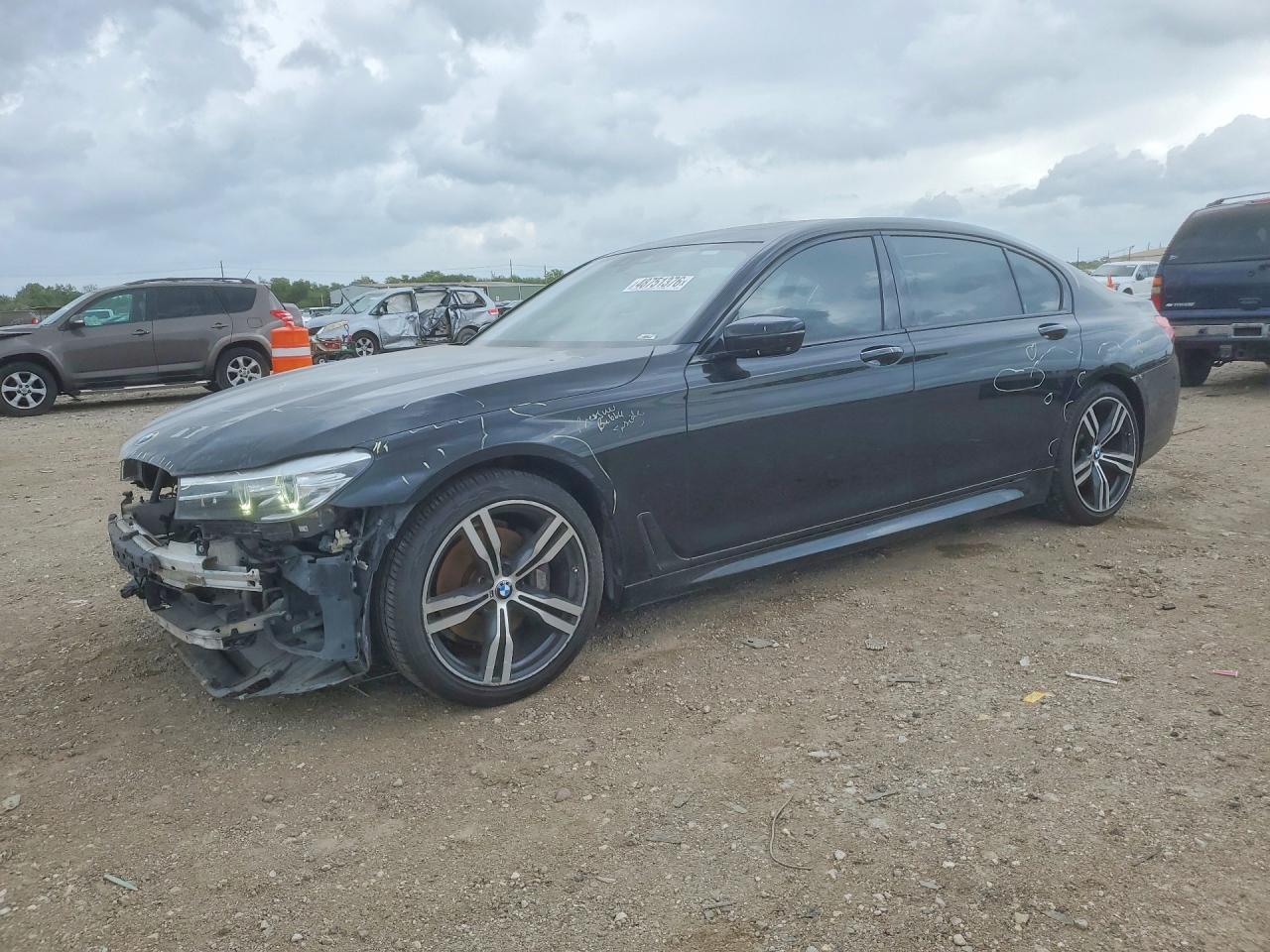 2016 BMW 7 Series 740i, VIN WBA7E2C56GG504764 — Front end