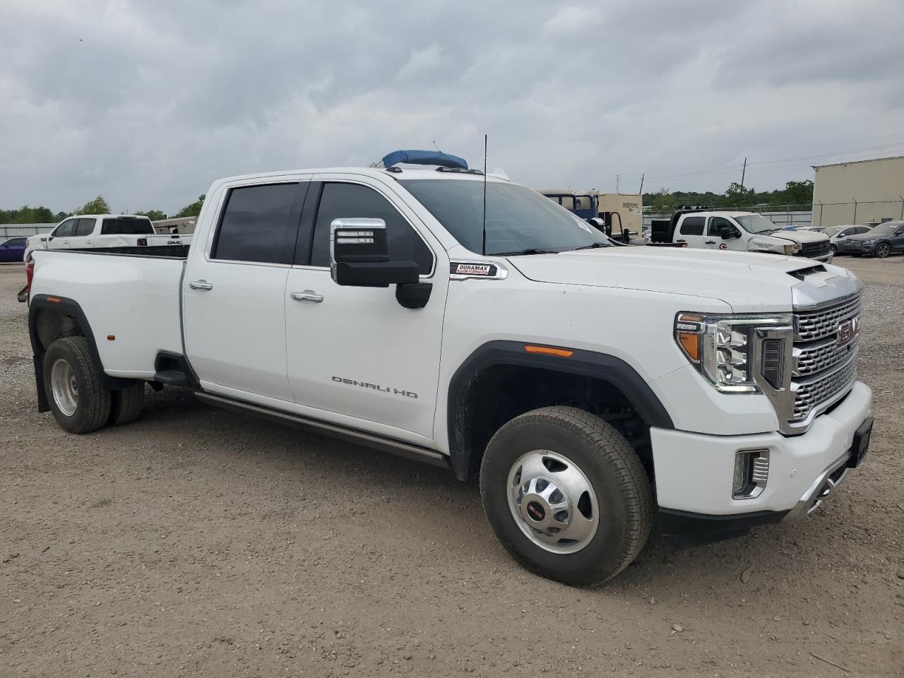 2022 GMC Sierra 3500HD Denali, VIN 1GT49WEYXNF312498 — Vandalism